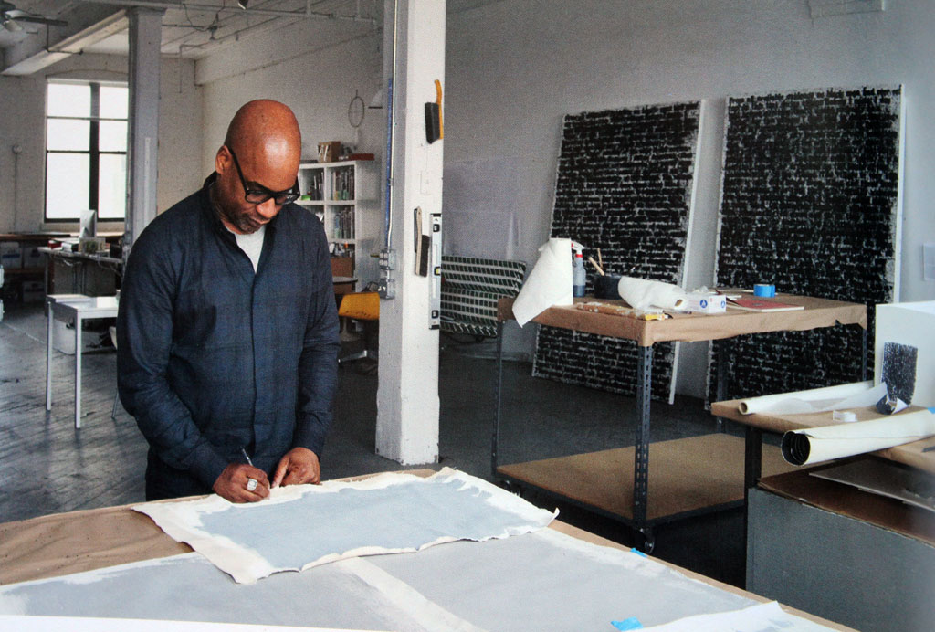 クンストラーゼン モンドリアン Soak Up Art When You Can Art Studio America': Glenn Ligon Makes Those Text Paintings in an