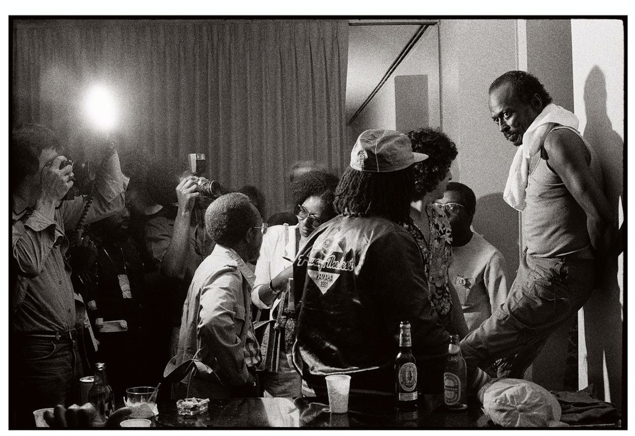 Cafelu frank zhen photography Using His Camera as an Instrument, Frank Stewart Has Been Hanging with Jazz  Musicians for Five Decades - Culture Type